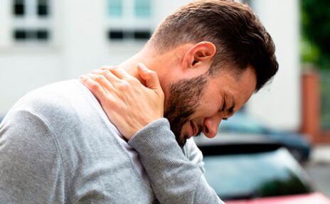 If your neck hurts, you need to understand the causes of the pain.